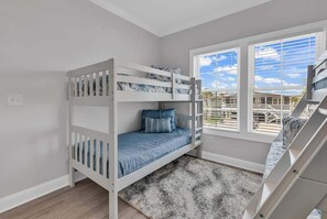 4 Schlafzimmer, Bügeleisen/Bügelbrett, kostenloses WLAN, Bettwäsche