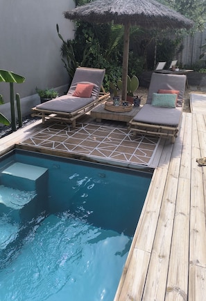 Pool - Villa sud Montpellier pour amoureux du bien vivre face vignes 15 min de la mer (ST AUNES)
