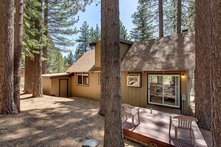Chalet, 3 Bedrooms | Terrace/patio