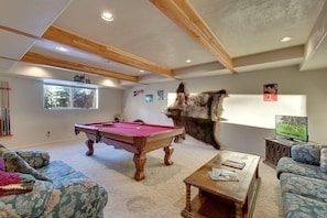 House, 5 Bedrooms | Game room