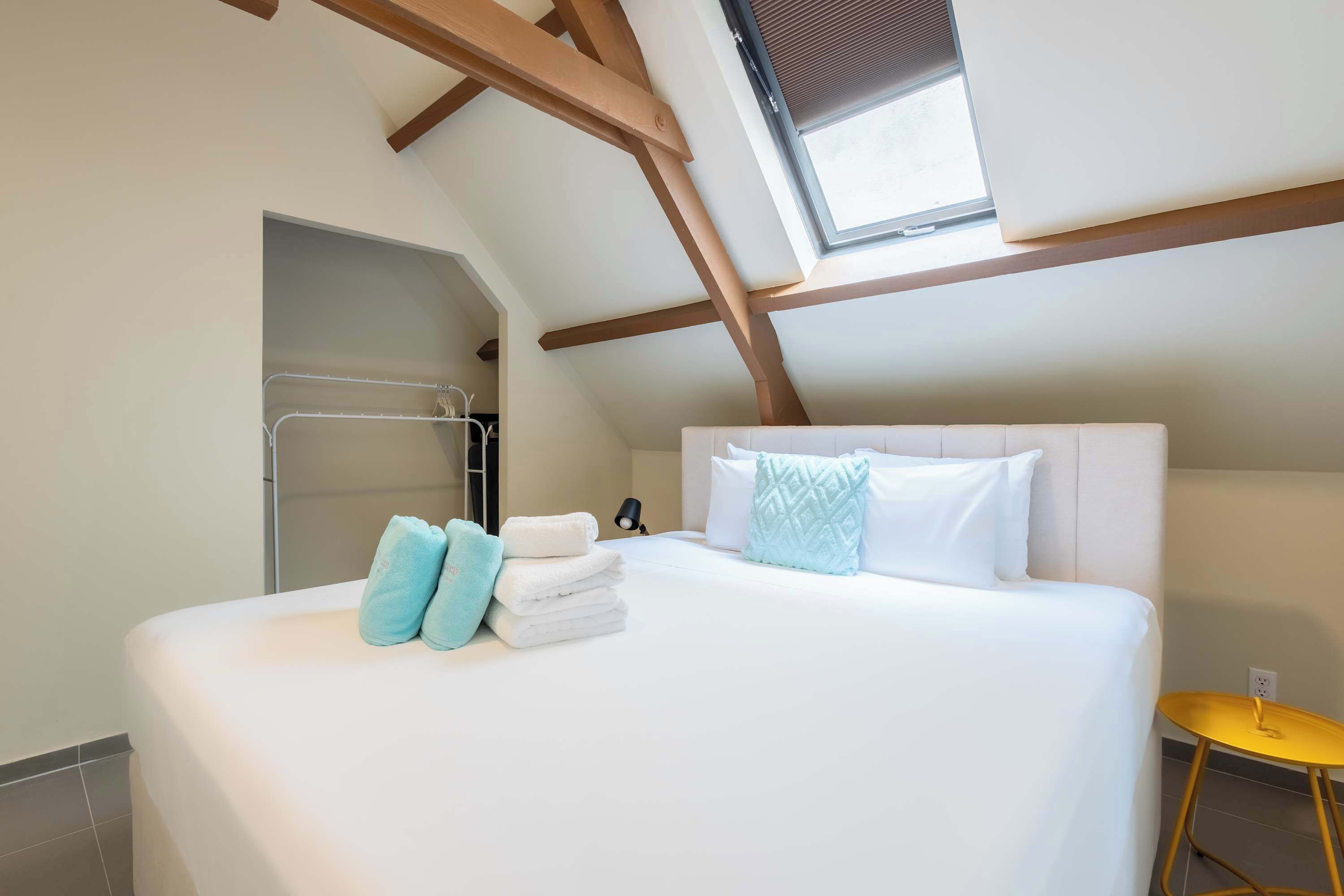 1 slaapkamer, een strijkplank/strijkijzer, wifi, beddengoed