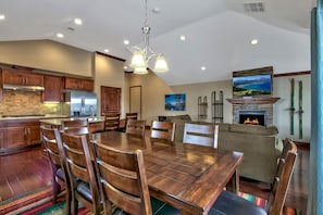 Condo, 3 Bedrooms | Dining - Conifer Chalet 3 Bedroom Condo (South Lake Tahoe)