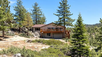 House, 4 Bedrooms | Exterior
