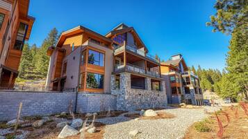 Condo, 3 Bedrooms | Exterior