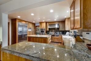 House, 5 Bedrooms | Private kitchen | Fridge, oven, coffee/tea maker, toaster - Silver Rock Lodge 5 Bedroom Home (Zephyr Cove)
