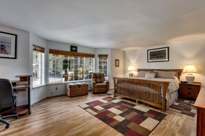 House, 3 Bedrooms - Panhandle House 3 Bedroom Home (South Lake Tahoe)