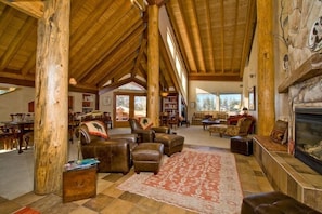 Condo, 4 Bedrooms | Living area
