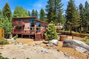 House, 3 Bedrooms | Exterior