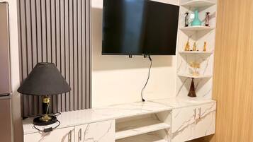 Appart'hôtel, 1 chambre, piscine privée, vue ville | Intérieur