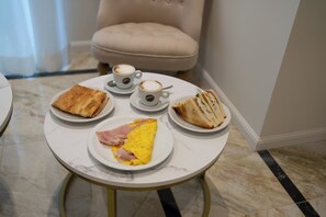 Daily continental breakfast (EUR 8 per person)
