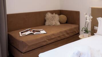 Junior Double Room, Private Bathroom | Frette Italian sheets, premium bedding, Select Comfort beds