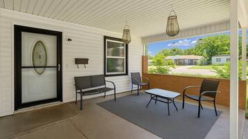 House, 3 Bedrooms | Terrace/patio