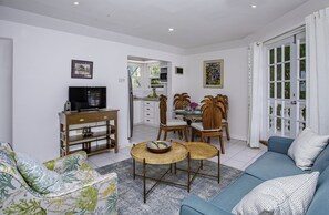 Cottage, 1 Bedroom | Living area | Smart TV