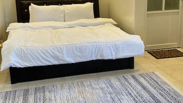 Habitació doble o amb dos llits individuals Deluxe, vistes a la muntanya | Planxa i posts de planxar i wifi gratuïta