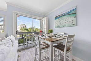 Condo, 1 Queen Bed with Sofa bed, Balcony, Garden View (Emerald Isle Escape) | Dining