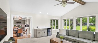 Home away from home, month to month rental, located in North Naperville