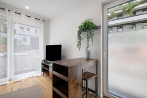 Interior - Apartment 'Ay Homes 05' with Wi-Fi (Augsburg)