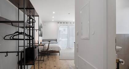 Studio 'Ay Homes 05' mit Wi-Fi