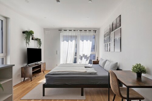 Apartment „Ay Homes 08“ mit Balkon und WLAN