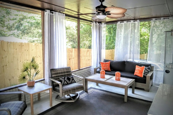 Smart-TV, peis, bøker og PC-skjermer