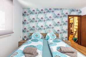 2 bedrooms, WiFi, bed sheets