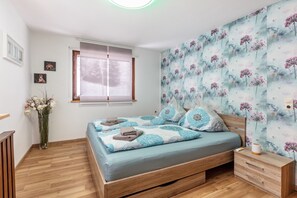 2 bedrooms, WiFi, bed sheets