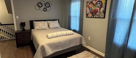 3 Schlafzimmer, Schreibtisch, Bügeleisen/Bügelbrett, kostenloses WLAN