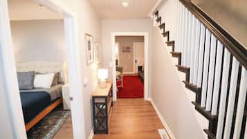 5 bedrooms, desk, iron/ironing board, free WiFi