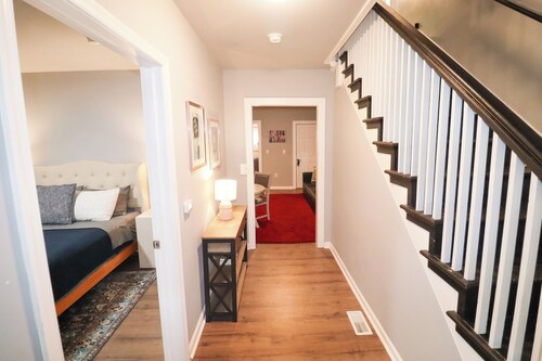 Spacious 5 BR Stay in Westminster | Perfect for Groups & Longer Stays