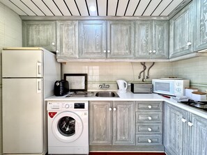 Microwave, coffee/tea maker, cookware/dishes/utensils - Vilamoura Marina View 3 by Homing (Loulé)