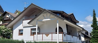 Holiday Apartment 'Puppenstube' with Balcony and Wi-Fi