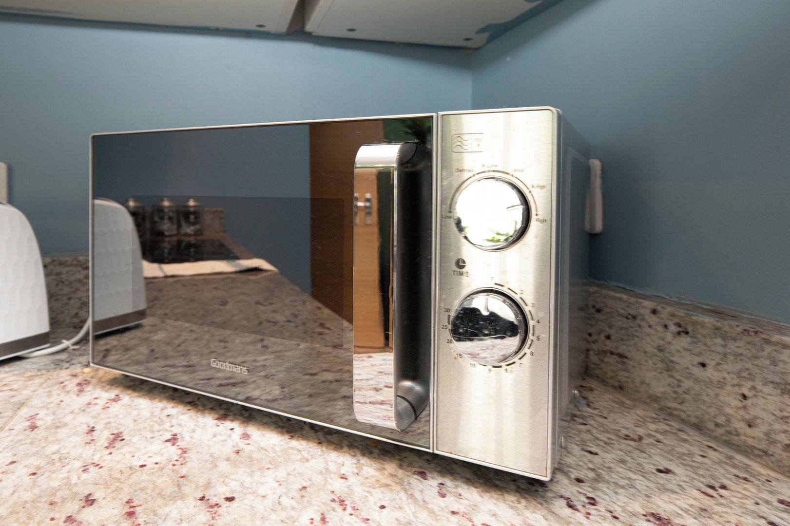Microwave