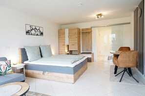 1 bedroom, free WiFi, bed sheets