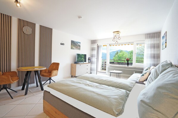 1 bedroom, free WiFi, bed sheets