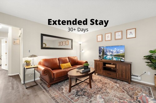 Campus West Nest | King Bed + Walk to CSU