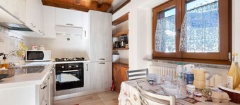 Chalet 'Maison Du Coeur - Bien-être' with Mountain View, Private Terrace and Wi-Fi