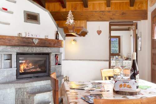 Chalet 'Maison Du Coeur - Bien-être' with Mountain View, Private Terrace and Wi-Fi