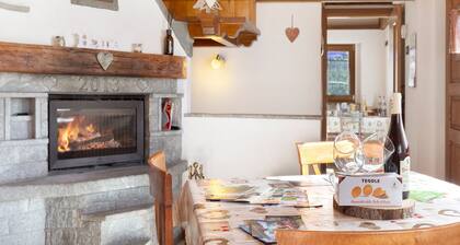 Chalet 'Maison Du Coeur - Bien-être' with Mountain View, Private Terrace and Wi-Fi