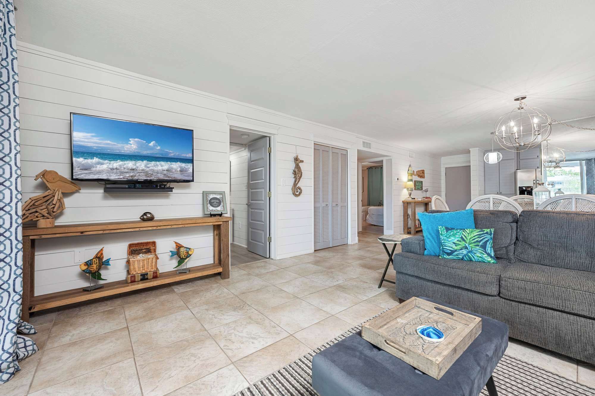 디지털 채널 시청이 가능한 42인치 평면 TV