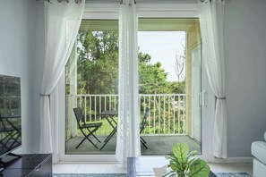 Télévision à écran plat de 42 pouces avec chaînes numériques