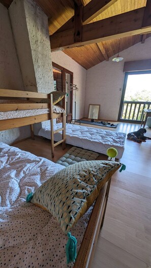 5 chambres, bureau, fer et planche Ă repasser, Wi-Fi gratuit