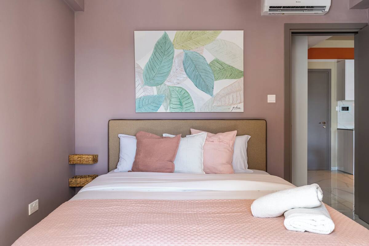 Blackout curtains, iron/ironing board, free WiFi