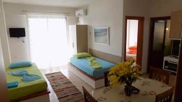 1 bedroom, WiFi, bed sheets