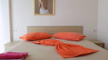 1 bedroom, WiFi, bed sheets