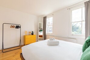 Room - Beautiful 3BD Home with Rooftop Terrace, Fulham (Greater London)