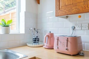 Interior - Beautiful 3BD Home with Rooftop Terrace, Fulham (Greater London)