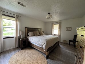 3 bedrooms, WiFi, bed sheets