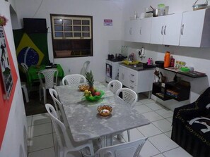 تناول الطعام