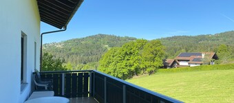 Holiday Apartment 'Berg Und See' with Lake View, Private Terrace and Wi-Fi