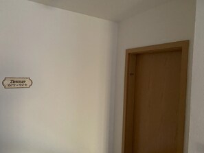 Interior - Holiday Apartment 'Berg Und See' with Lake View, Private Terrace and Wi-Fi (Hauzenberg)